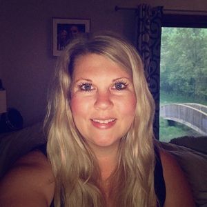 Meet your Posher, Kelli